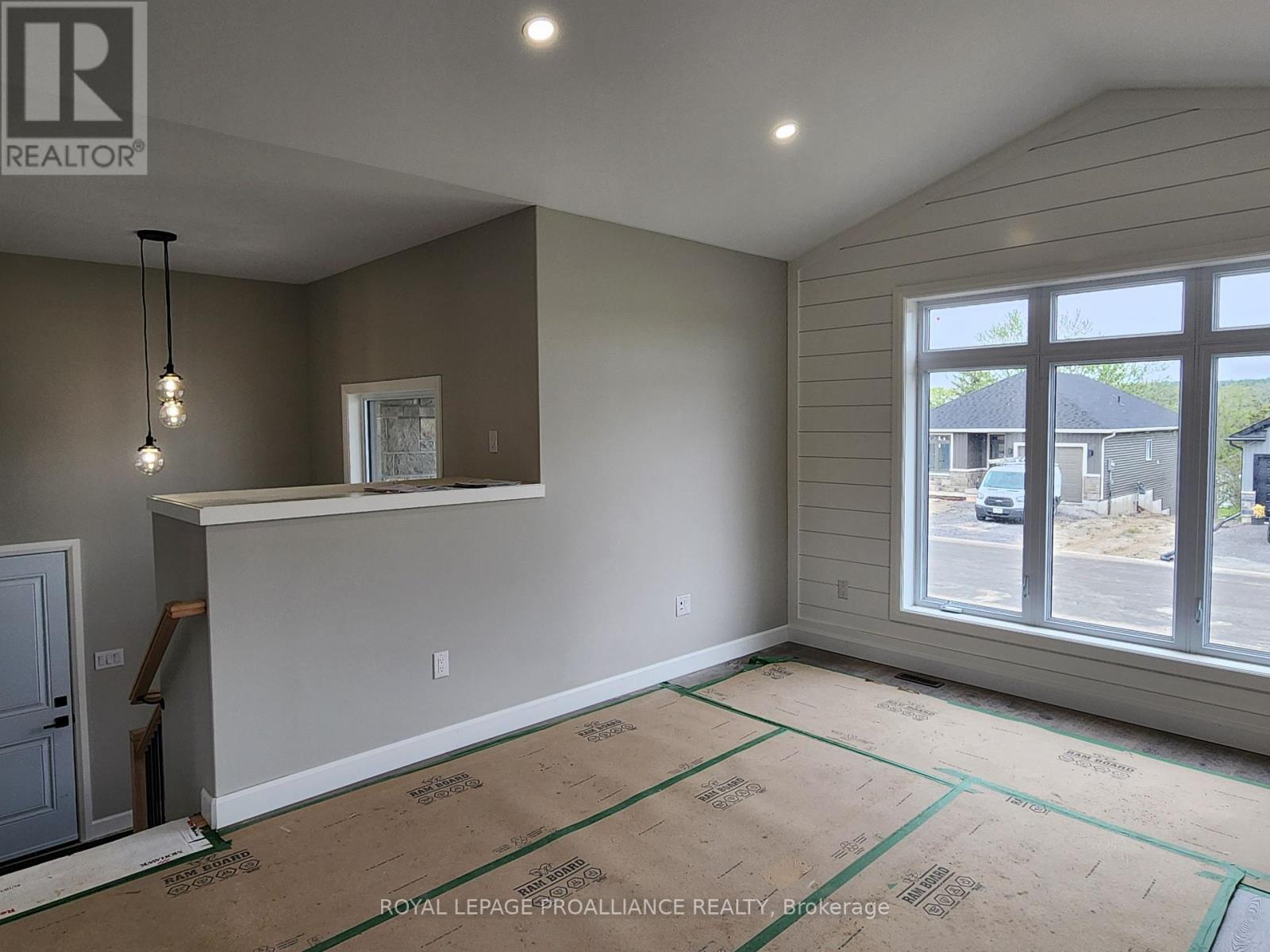 14 Cedarwood Street, Quinte West, Ontario  K0K 2C0 - Photo 3 - X12214349