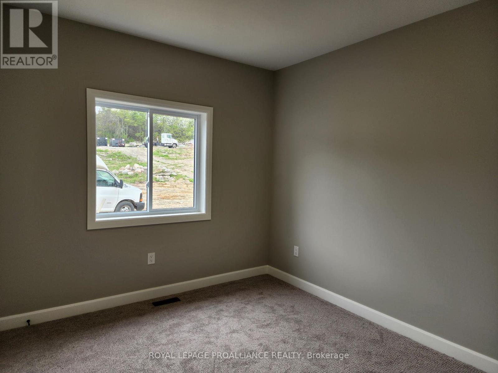 14 Cedarwood Street, Quinte West, Ontario  K0K 2C0 - Photo 9 - X12214349