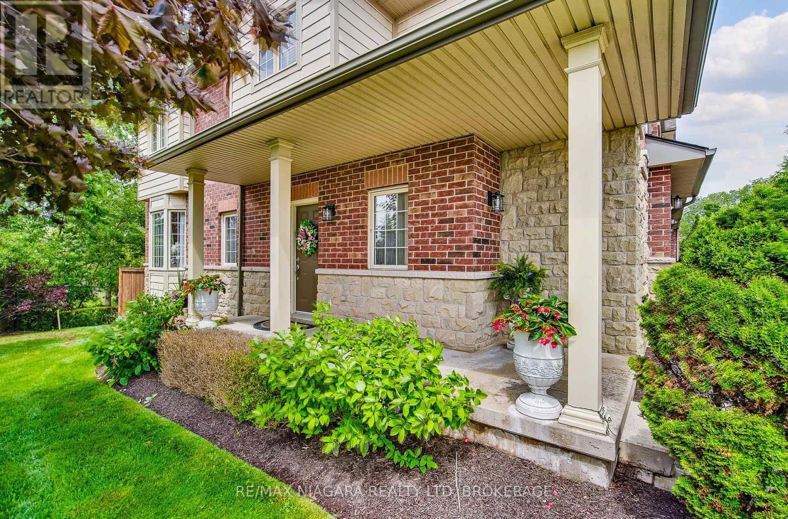 16 - 5 Liddycoat Lane, Hamilton (Ancaster), Ontario  L9G 0A7 - Photo 3 - X12214381