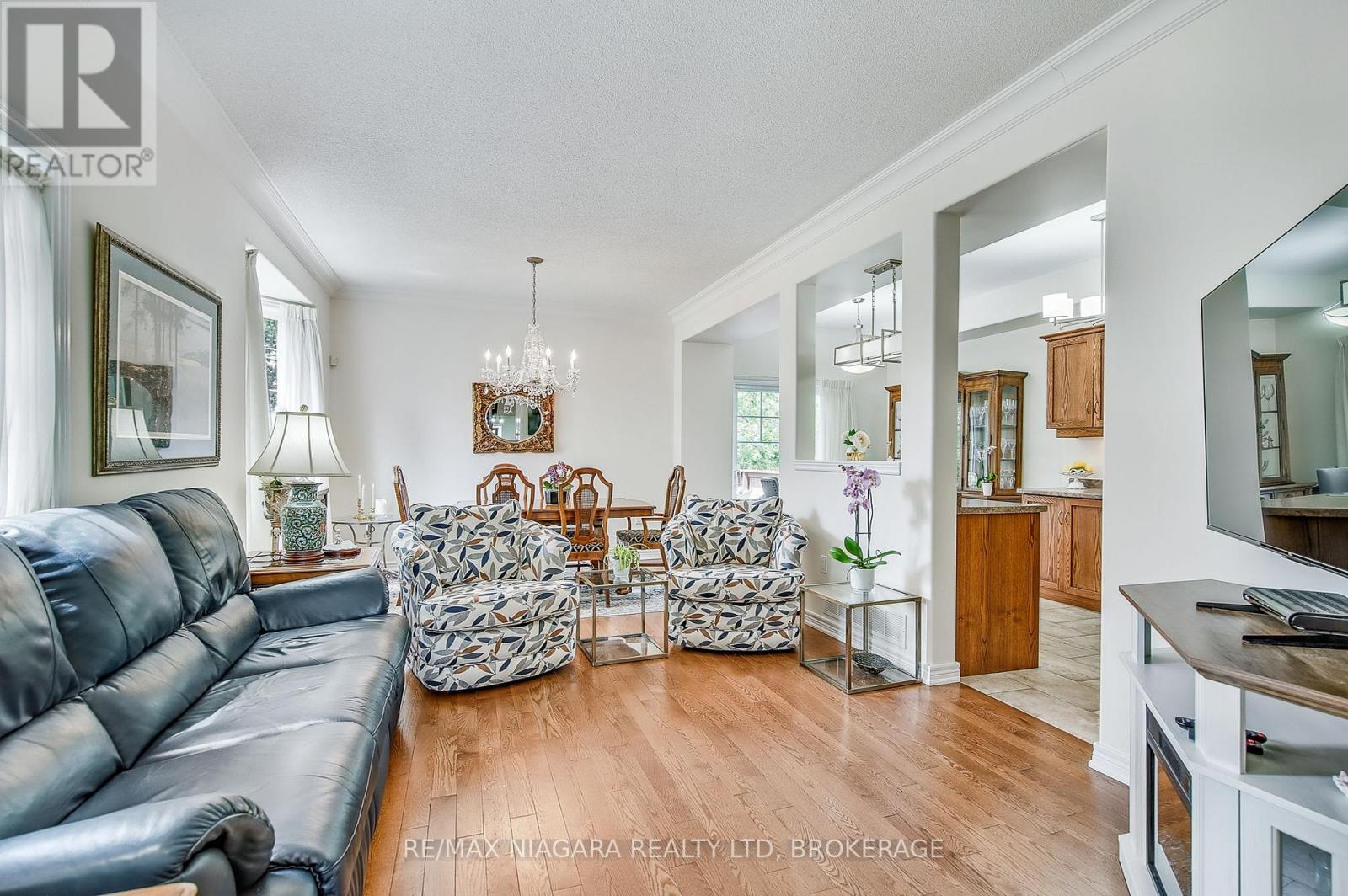 16 - 5 Liddycoat Lane, Hamilton (Ancaster), Ontario  L9G 0A7 - Photo 8 - X12214381