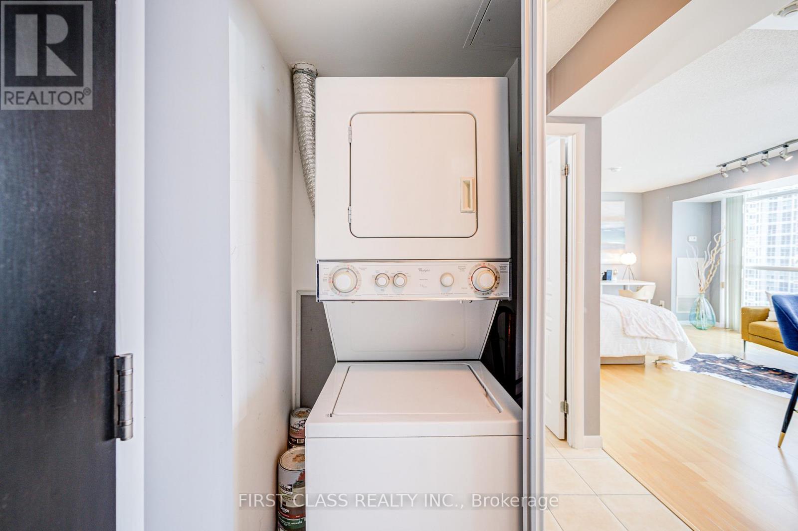 2204 - 18 Yonge Street, Toronto, Ontario  M5E 1Z8 - Photo 29 - C12208594