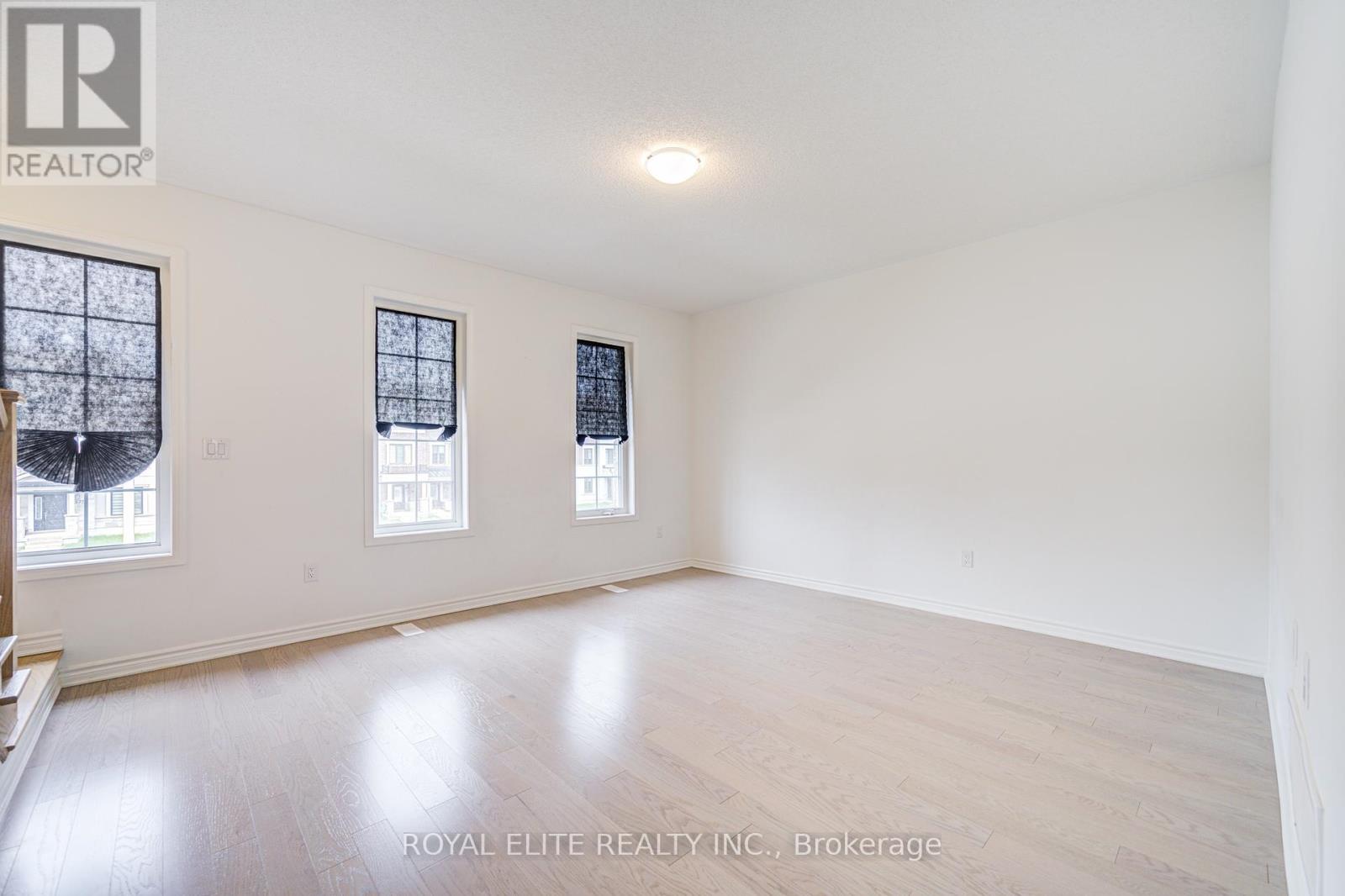 1374 William Halton Parkway, Oakville, Ontario  L6M 5P2 - Photo 15 - W12213615