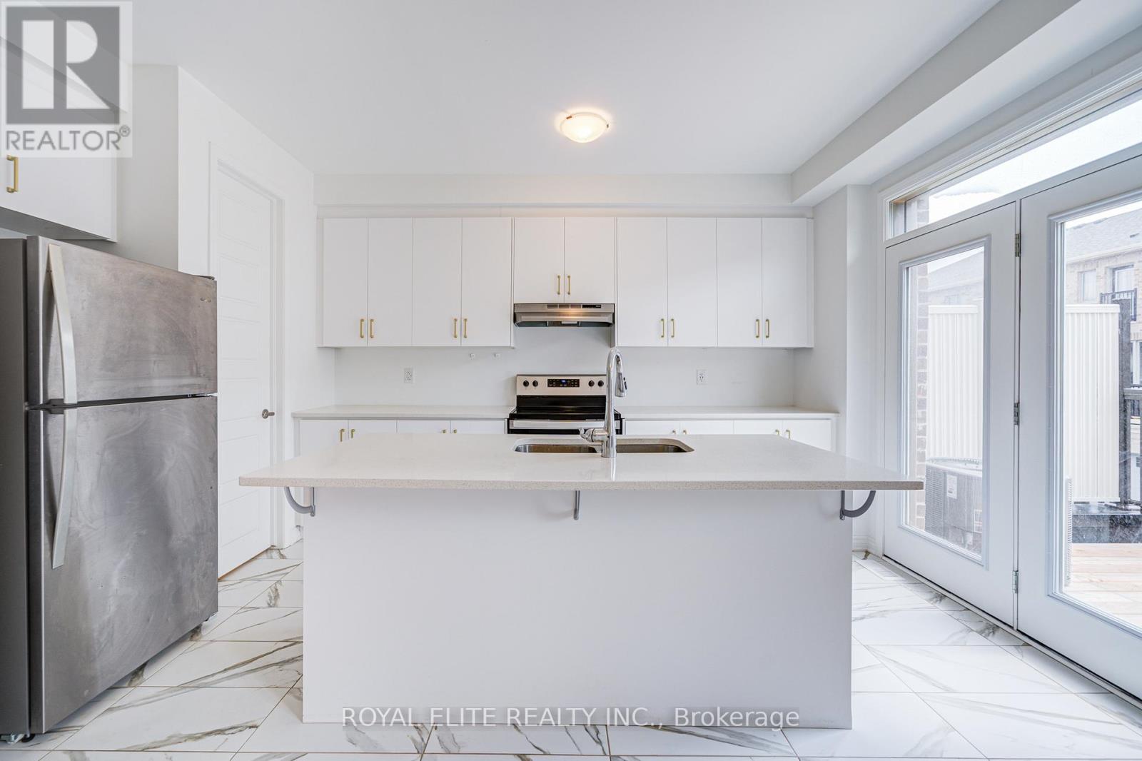 1374 William Halton Parkway, Oakville, Ontario  L6M 5P2 - Photo 10 - W12213615