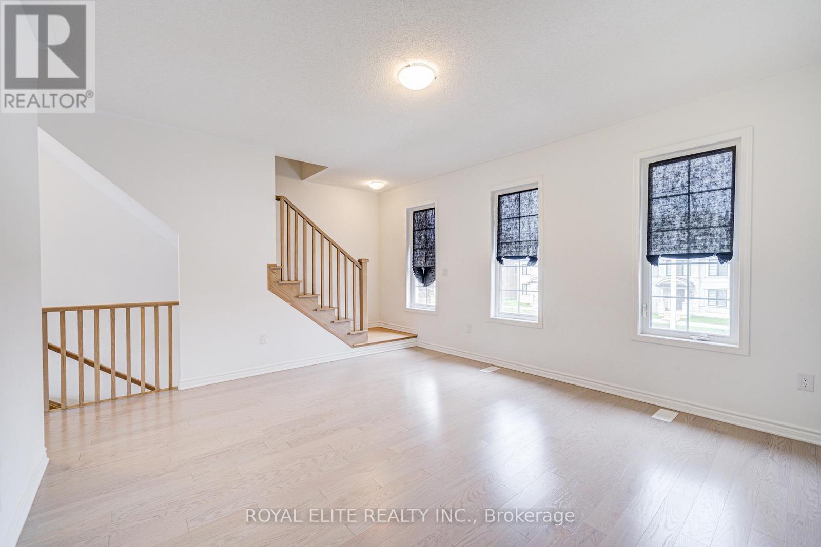 1374 William Halton Parkway, Oakville, Ontario  L6M 5P2 - Photo 16 - W12213615