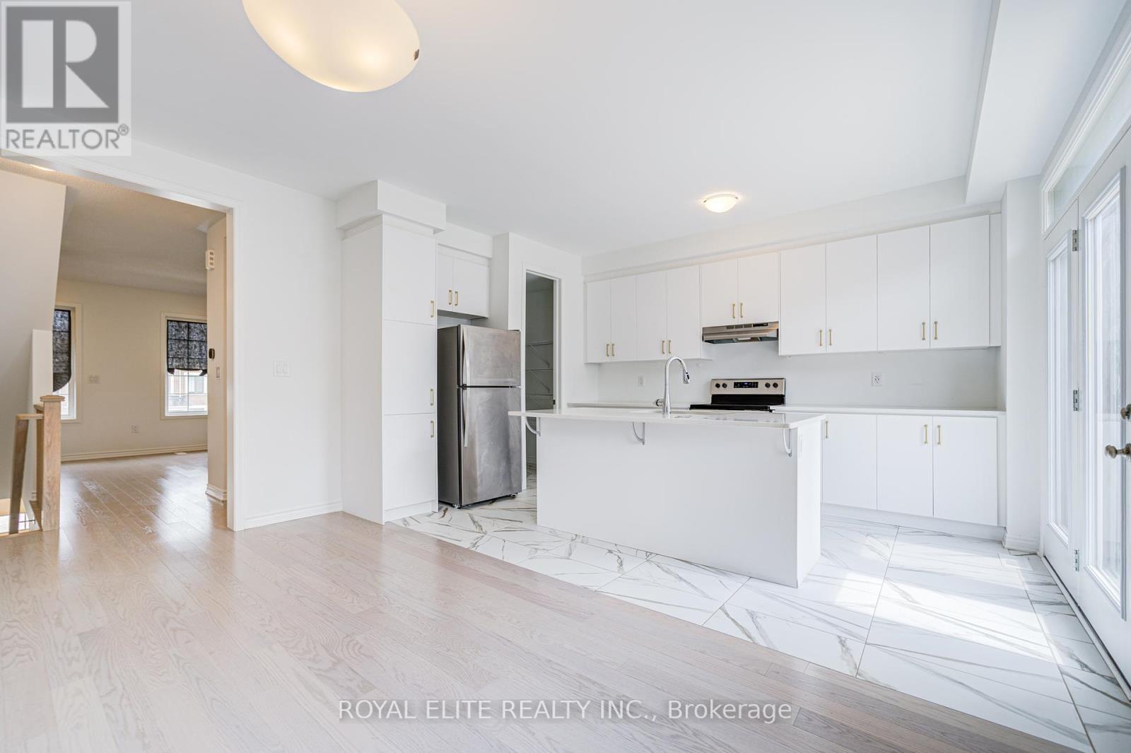 1374 William Halton Parkway, Oakville, Ontario  L6M 5P2 - Photo 8 - W12213615