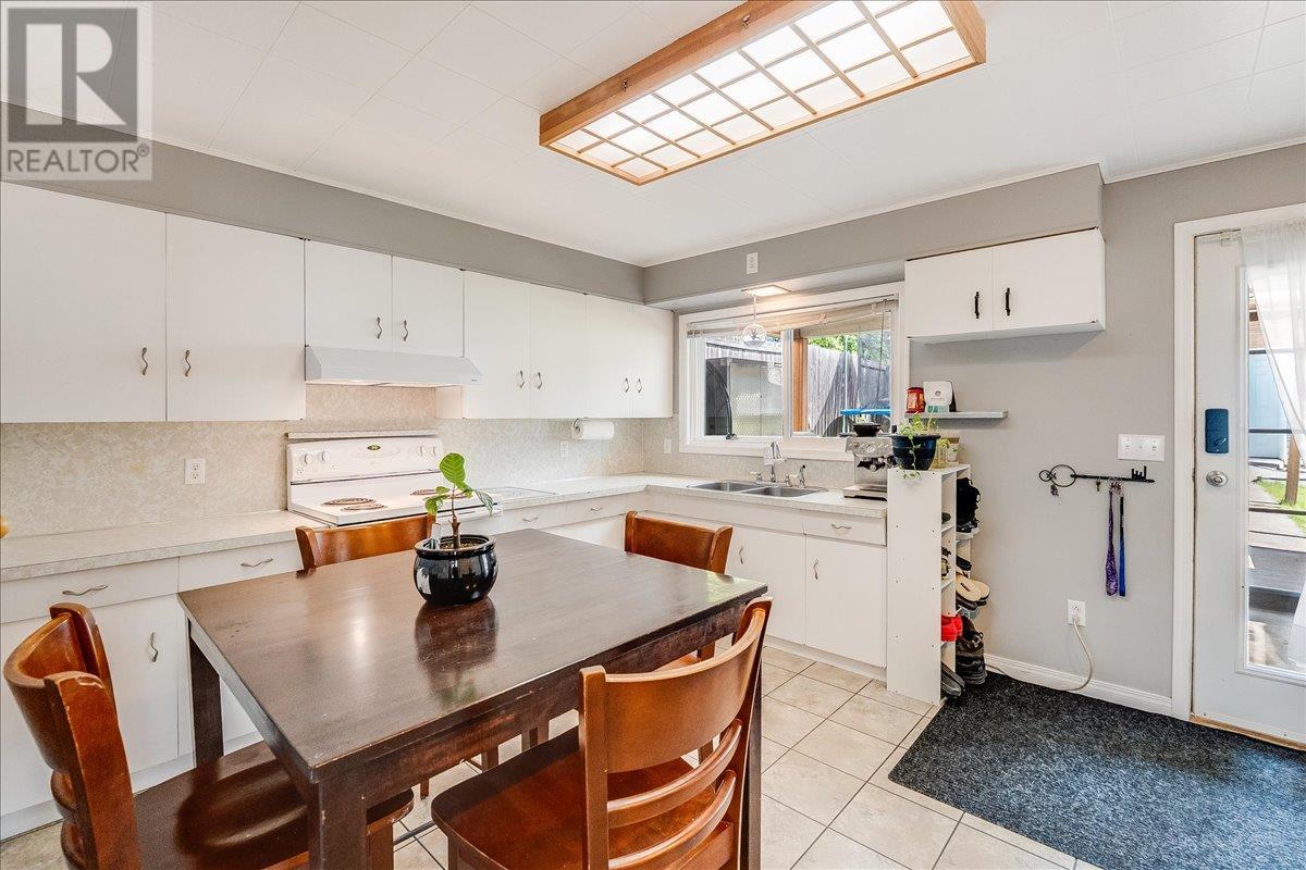 920 Latimer Street, Nelson, British Columbia  V1L 4V8 - Photo 7 - 10351738