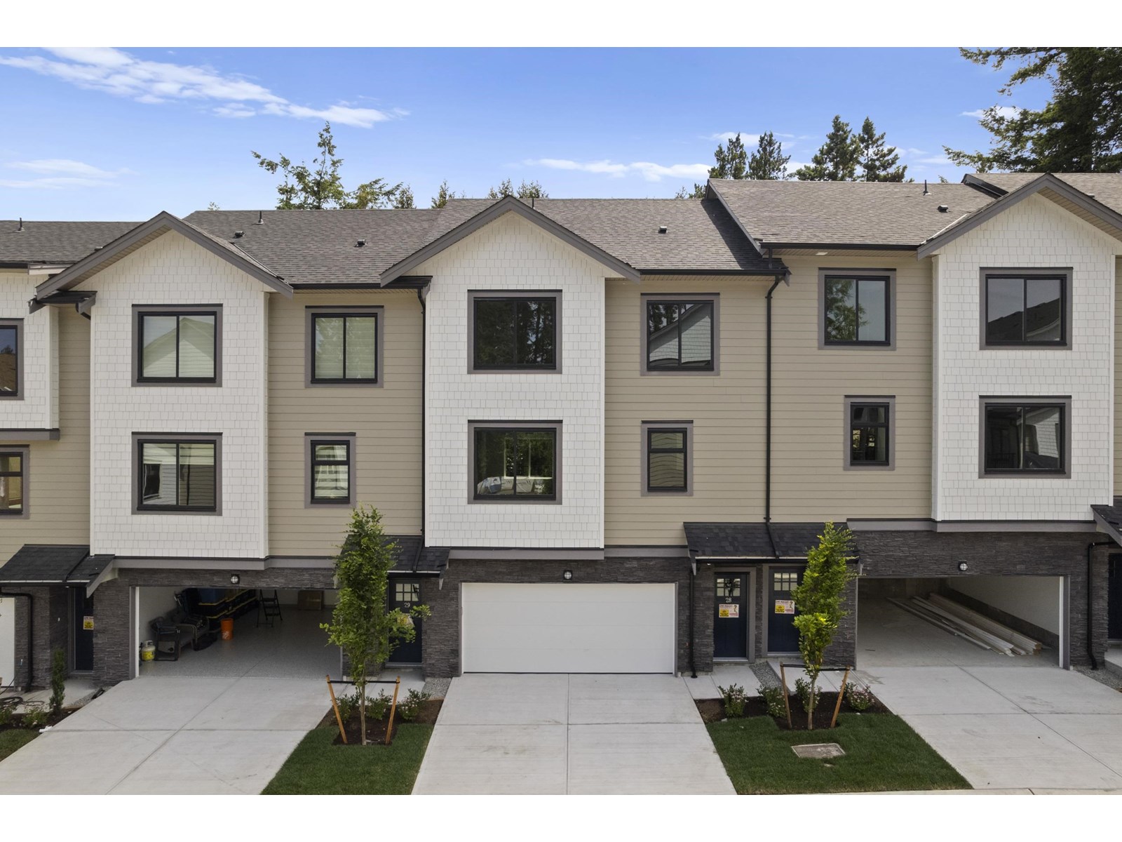 14017 110 Avenue, Surrey, British Columbia  V3R 1Z3 - Photo 4 - R3012054