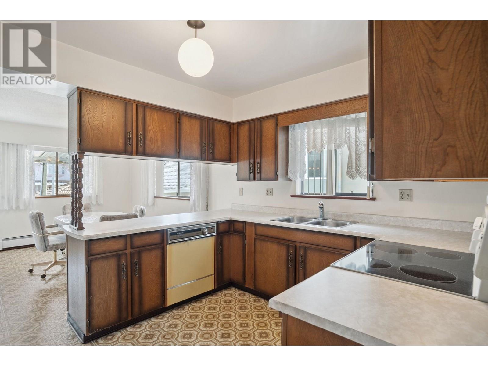 5412 Rhodes Street, Vancouver, British Columbia  V5R 3N9 - Photo 11 - R3014415