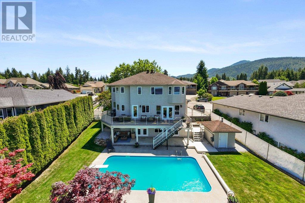 2361 4a Avenue Se, Salmon Arm, British Columbia  V1E 1K6 - Photo 2 - 10350861