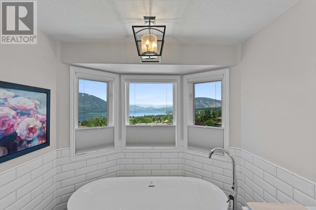 2361 4a Avenue Se, Salmon Arm, British Columbia  V1E 1K6 - Photo 43 - 10350861