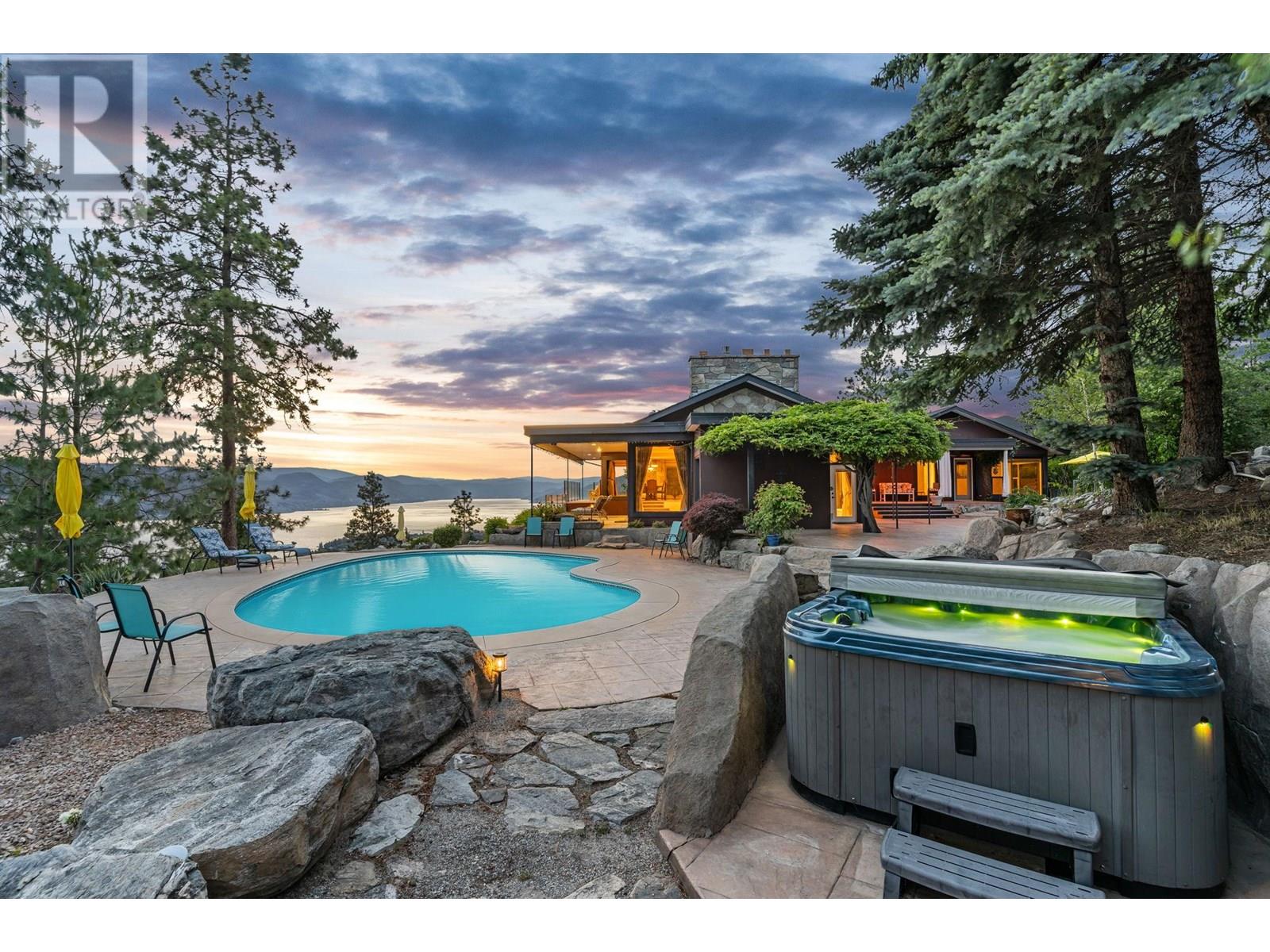 2615 Workman Place, Naramata, British Columbia  V0H 1N1 - Photo 2 - 10351614