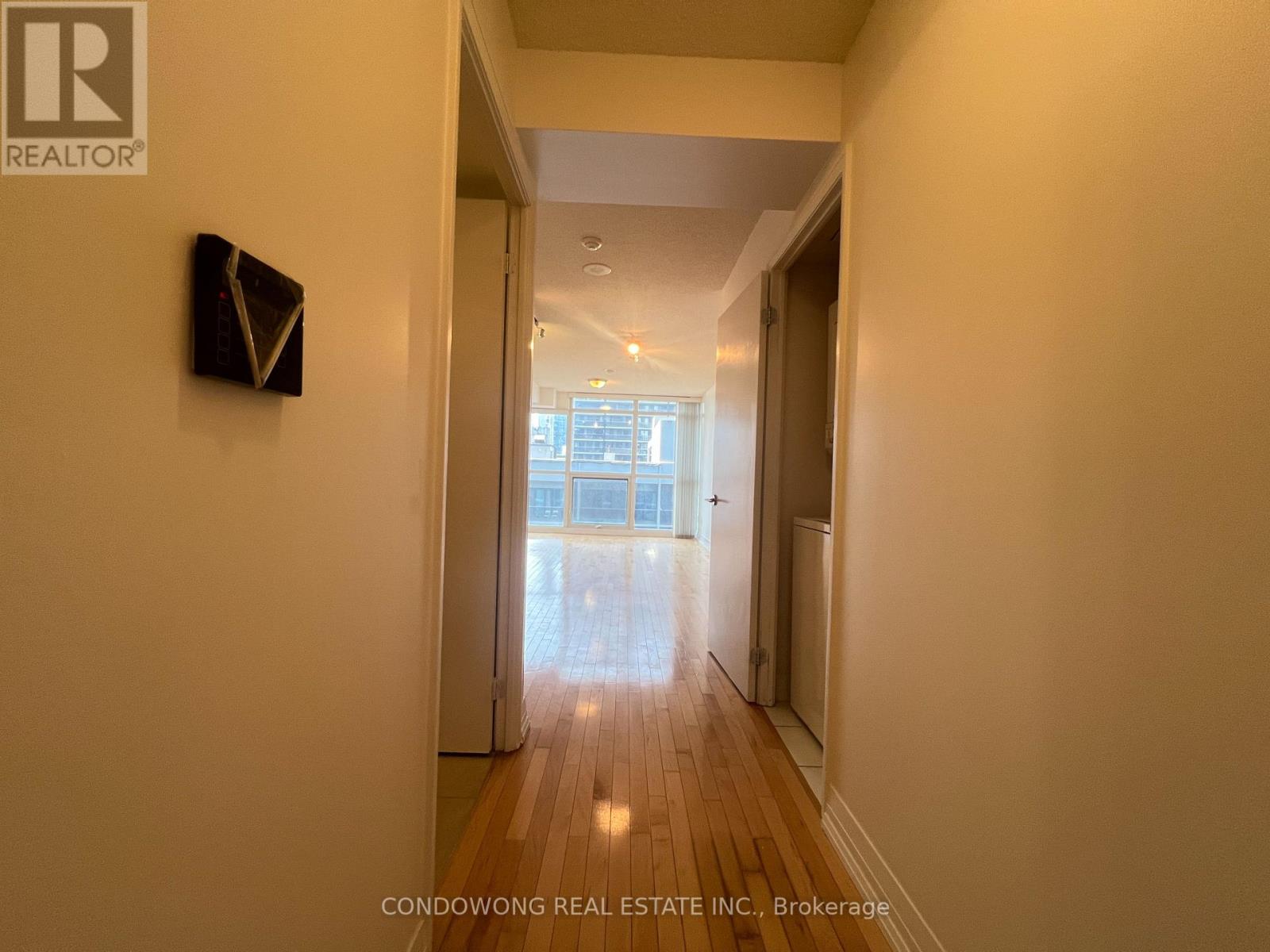 1709 - 25 Carlton Street, Toronto, Ontario  M5B 1L4 - Photo 10 - C12214352