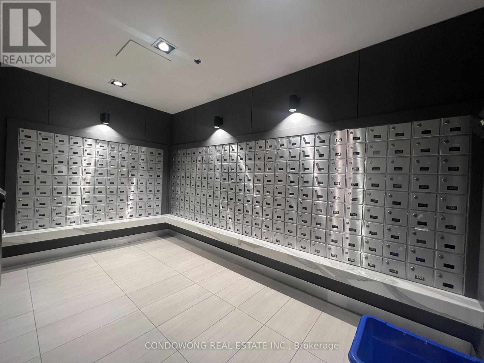 1709 - 25 Carlton Street, Toronto, Ontario  M5B 1L4 - Photo 17 - C12214352