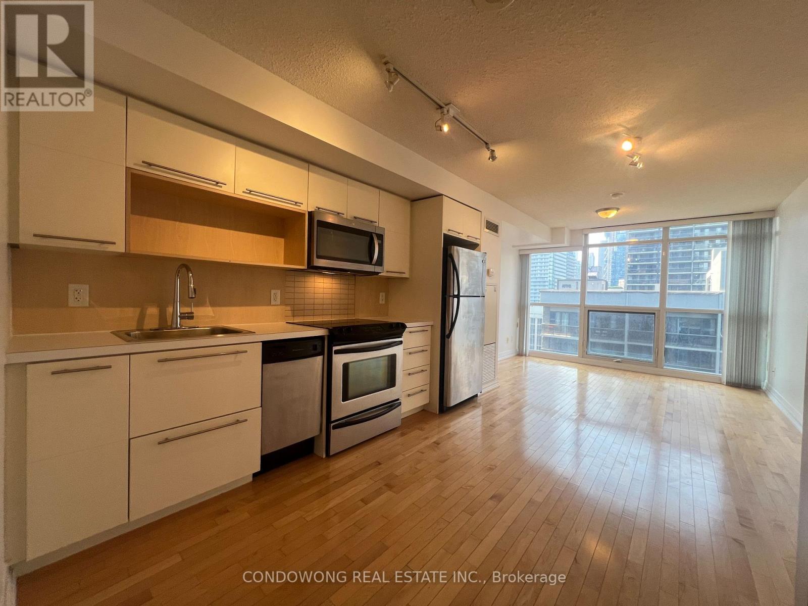 1709 - 25 Carlton Street, Toronto, Ontario  M5B 1L4 - Photo 3 - C12214352