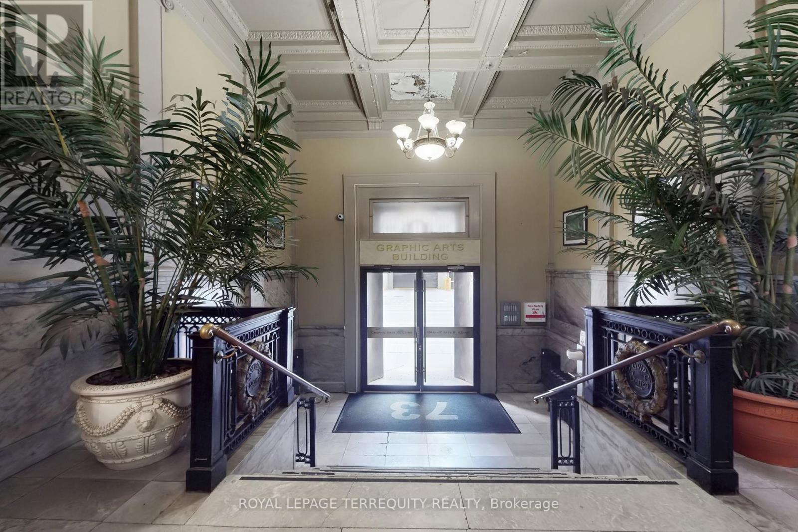 201 - 73 Richmond Street W, Toronto (Bay Street Corridor), Ontario  M5H 4E8 - Photo 16 - C12214355