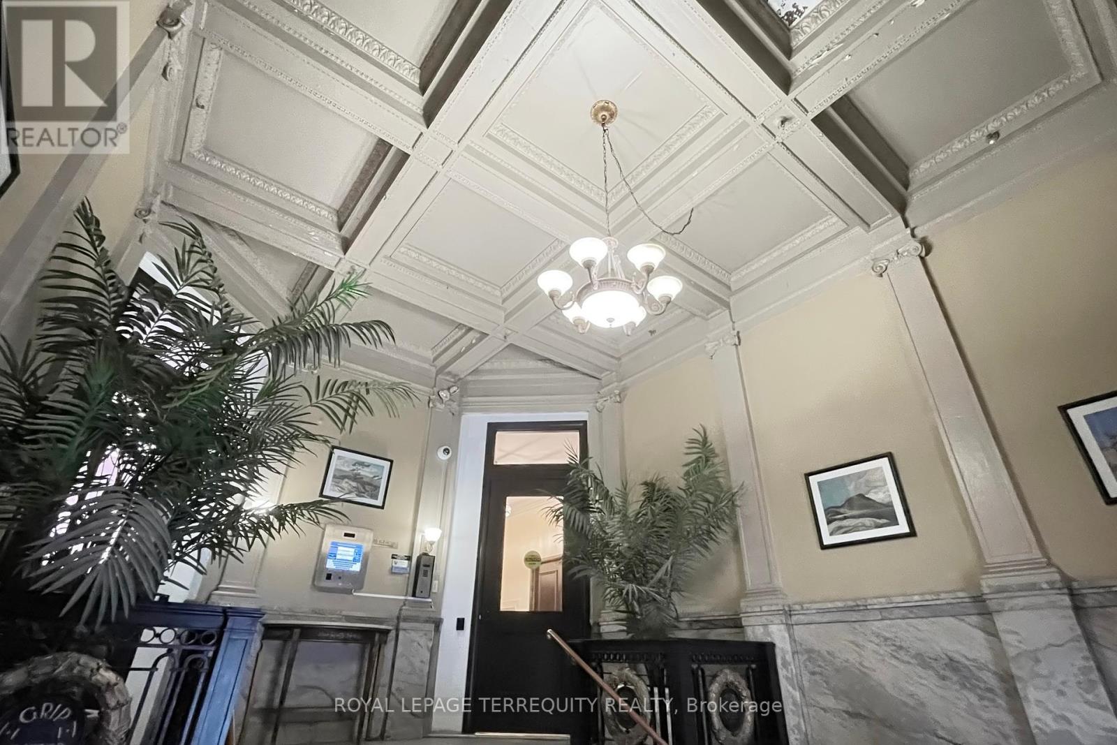 201 - 73 Richmond Street W, Toronto (Bay Street Corridor), Ontario  M5H 4E8 - Photo 17 - C12214355