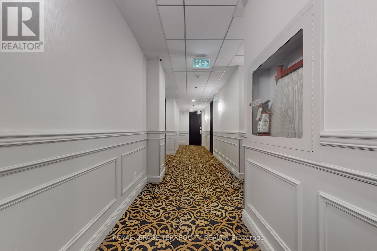 201 - 73 Richmond Street W, Toronto (Bay Street Corridor), Ontario  M5H 4E8 - Photo 18 - C12214355