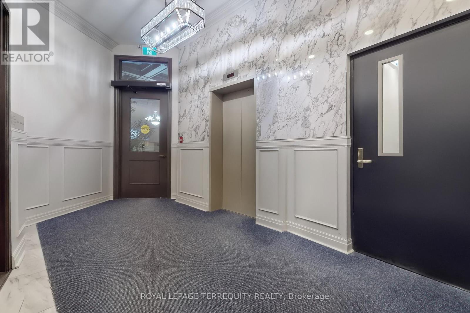201 - 73 Richmond Street W, Toronto (Bay Street Corridor), Ontario  M5H 4E8 - Photo 20 - C12214355