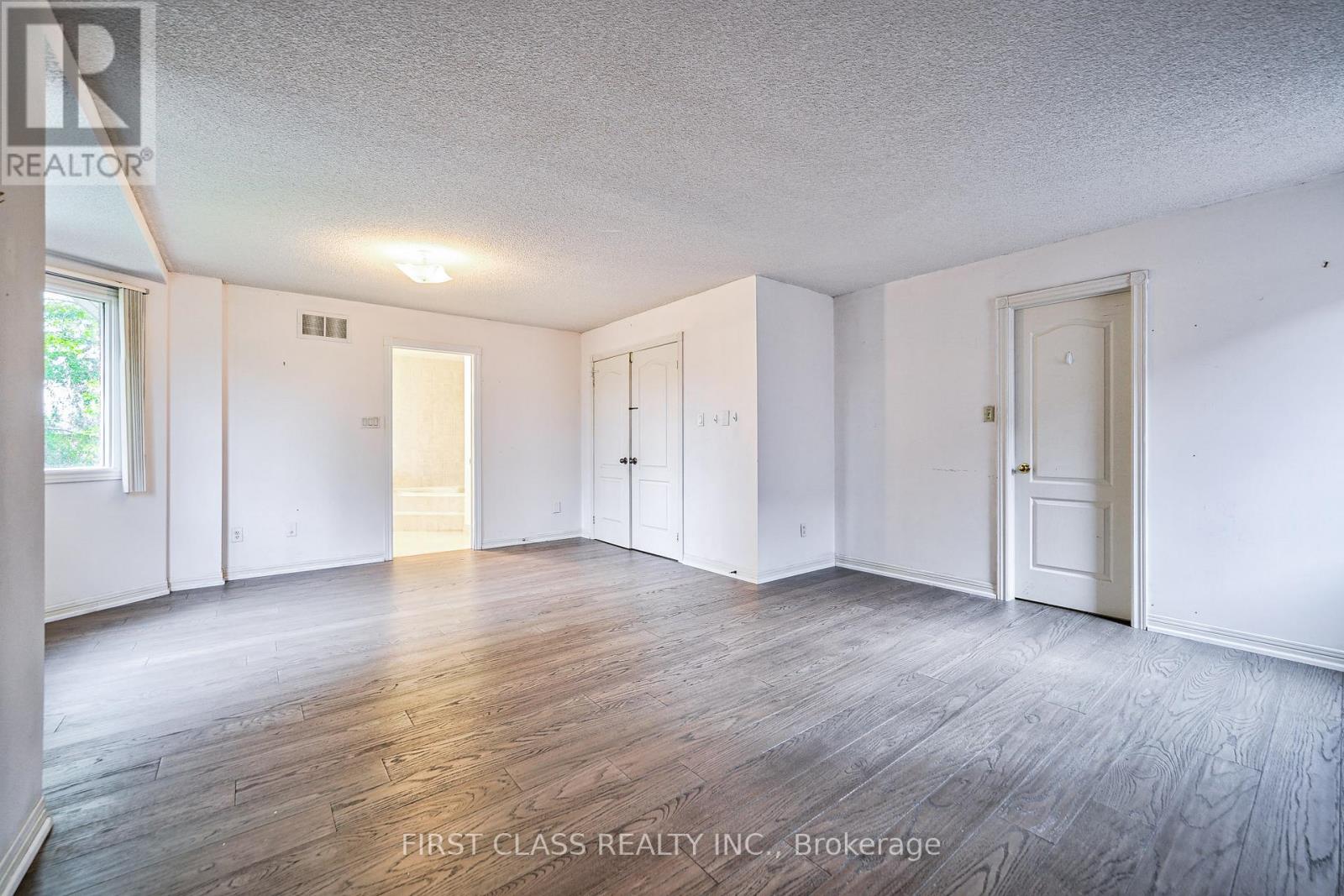 3309 Loyalist Drive, Mississauga, Ontario  L5L 5T7 - Photo 24 - W12187249