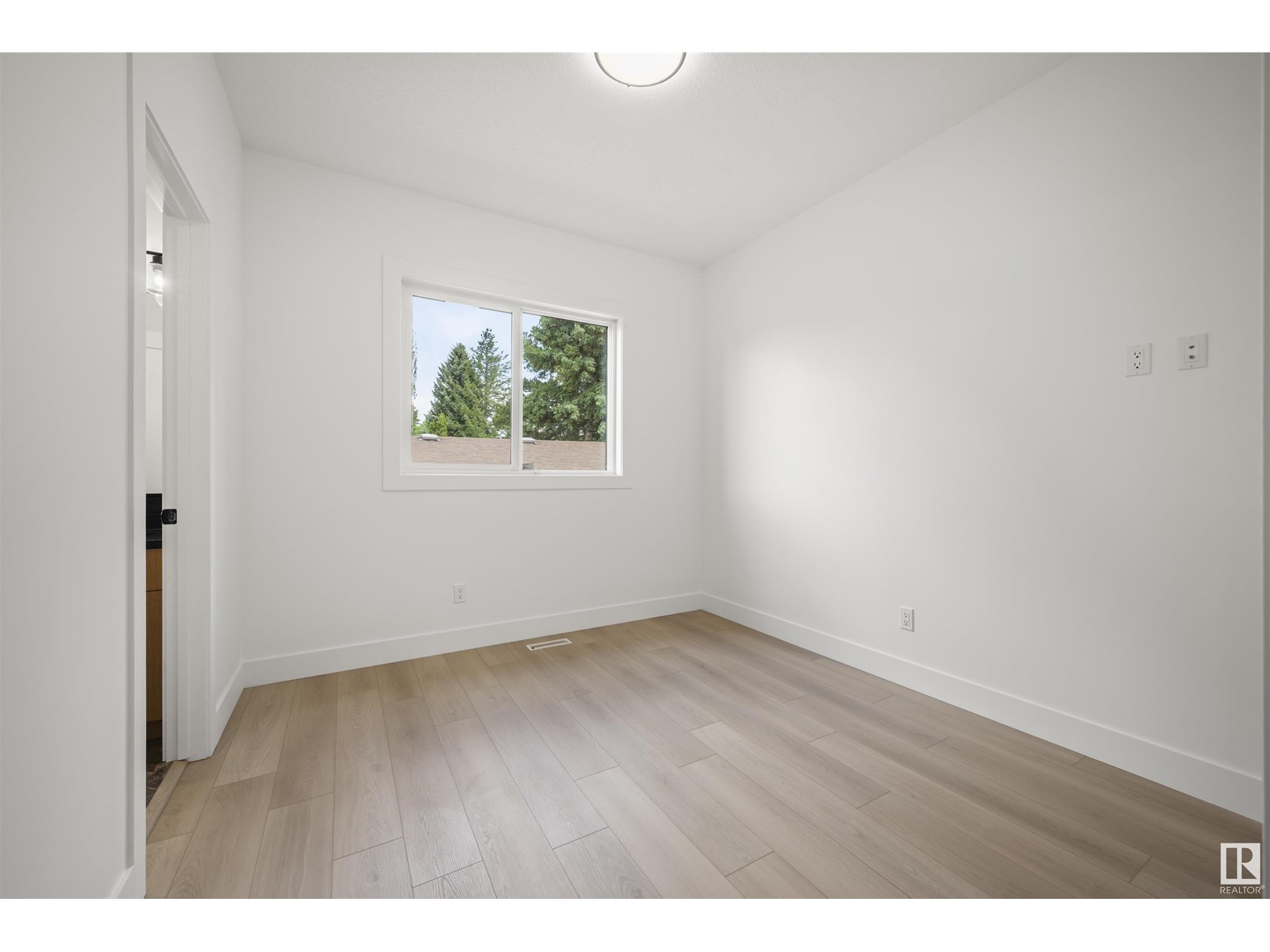 11232 127 St Nw Nw, Edmonton, Alberta  T5P 1N2 - Photo 17 - E4441801