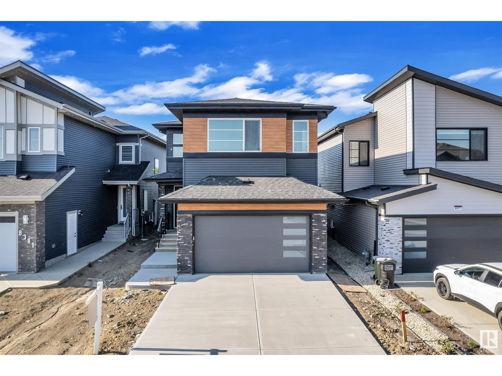 8379 MAYDAY LINK LI SW SW, Edmonton, Alberta