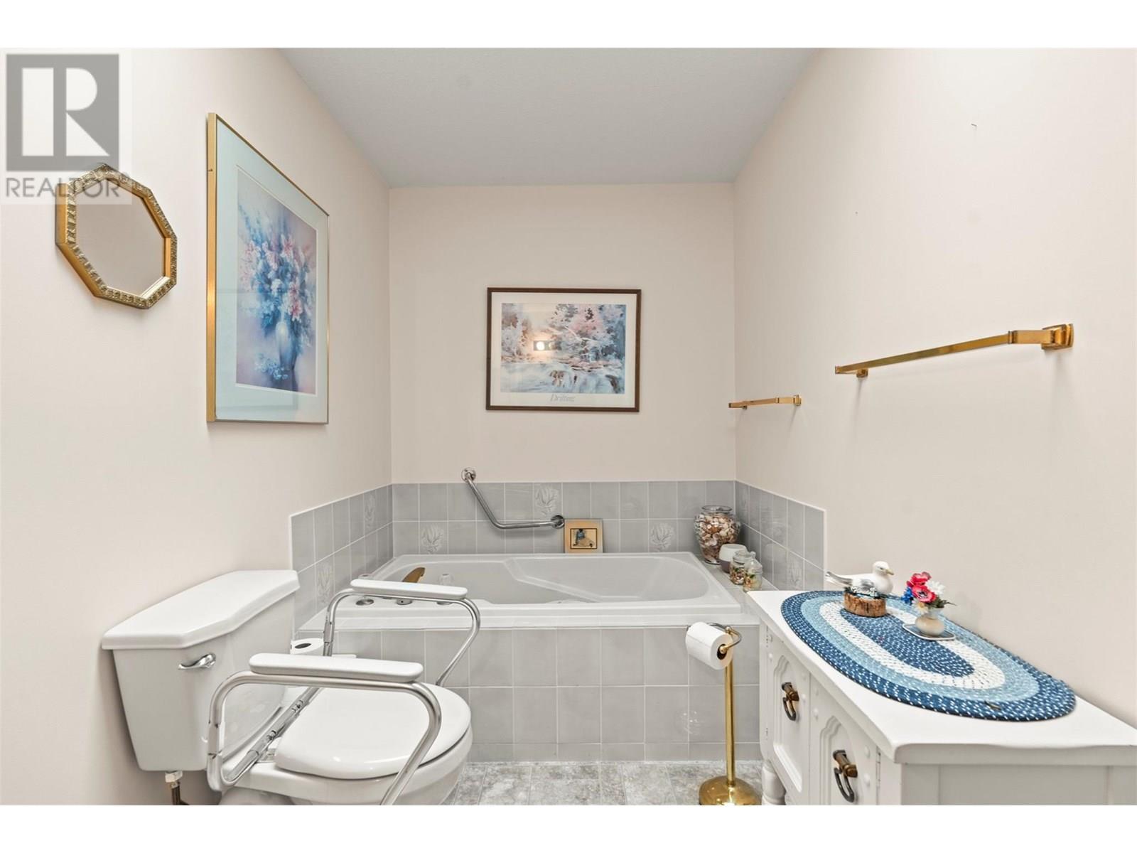 2200 Gordon Drive Unit# 24, Kelowna, British Columbia  V1Y 8T7 - Photo 18 - 10351844
