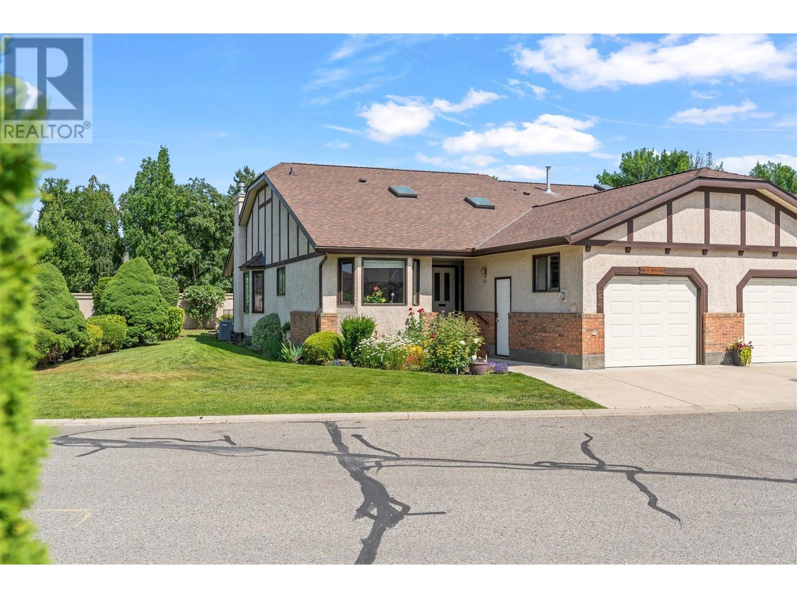 2200 Gordon Drive Unit# 24, Kelowna, British Columbia  V1Y 8T7 - Photo 2 - 10351844