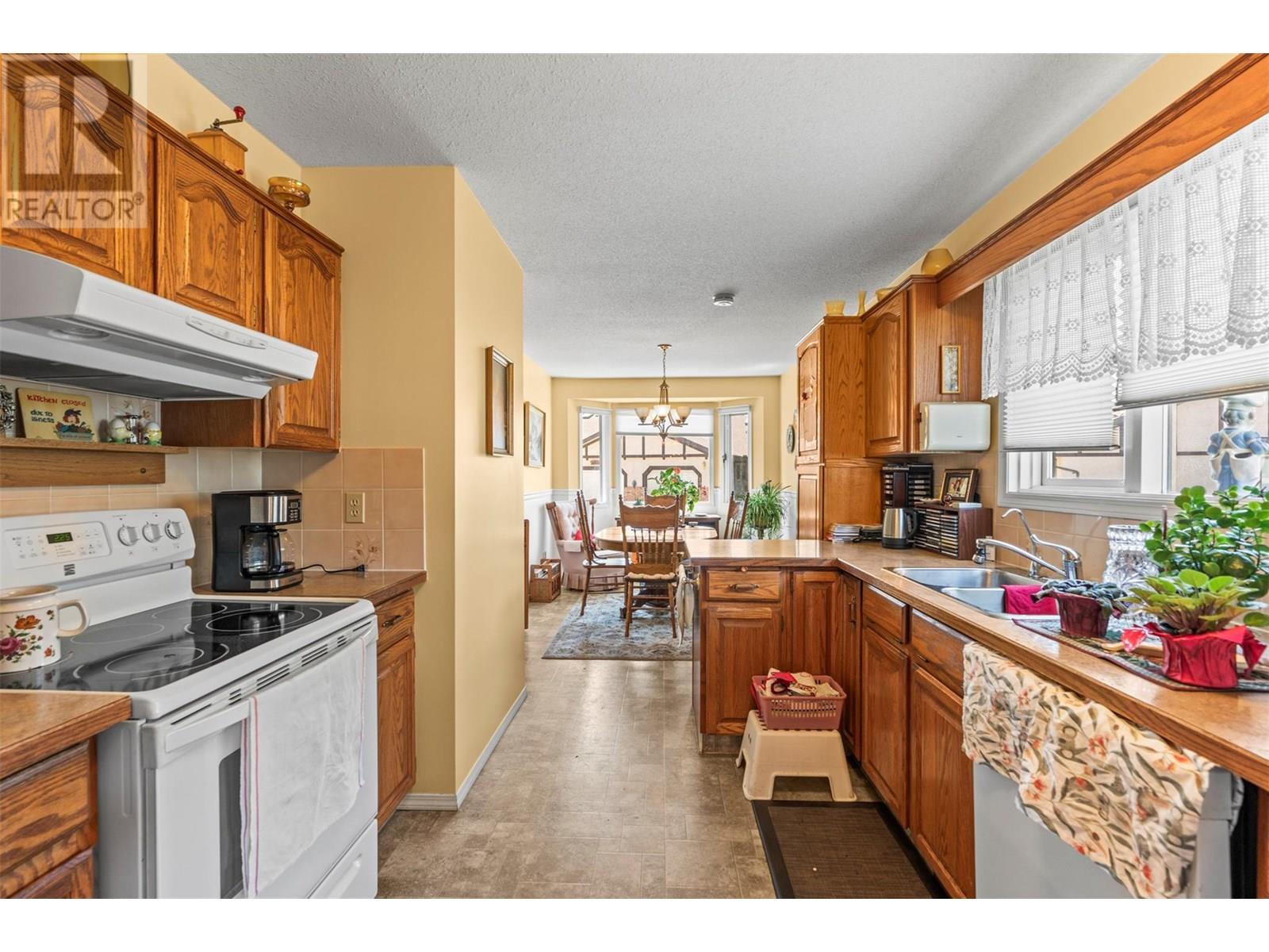 2200 Gordon Drive Unit# 24, Kelowna, British Columbia  V1Y 8T7 - Photo 7 - 10351844