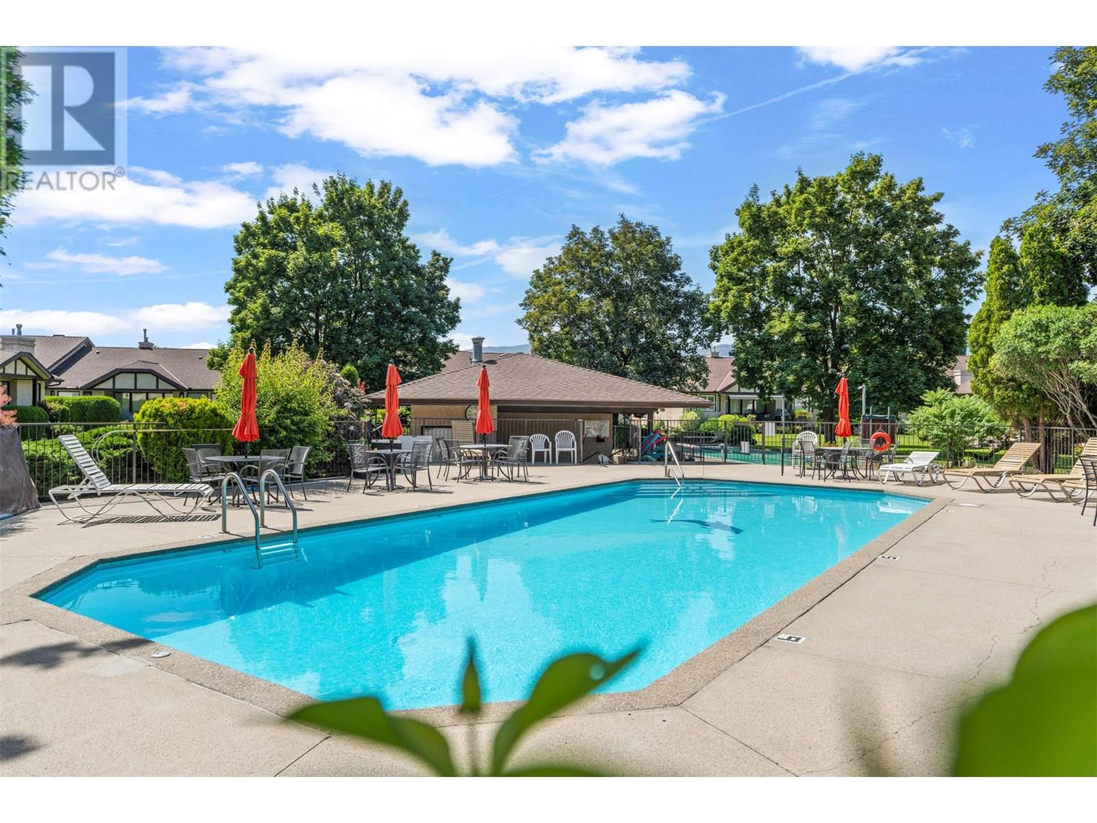 2200 Gordon Drive Unit# 24, Kelowna, British Columbia  V1Y 8T7 - Photo 4 - 10351844