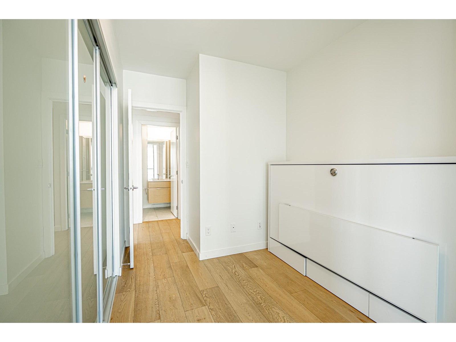 2606 13438 Central Avenue, Surrey, British Columbia  V3T 0N2 - Photo 15 - R3013847
