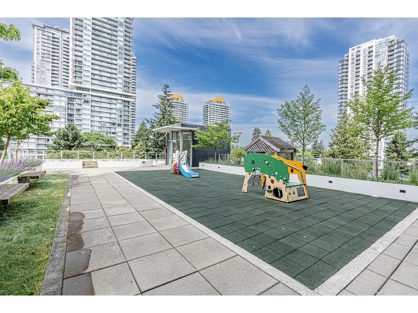 2606 13438 Central Avenue, Surrey, British Columbia  V3T 0N2 - Photo 32 - R3013847