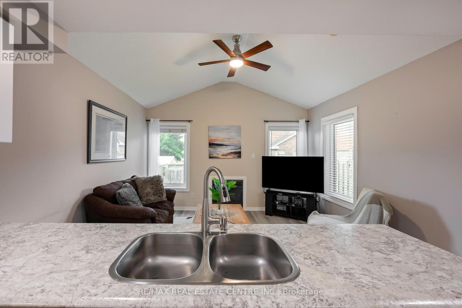 420 Jay Crescent, Orangeville, Ontario  L9W 4Z2 - Photo 21 - W12214332
