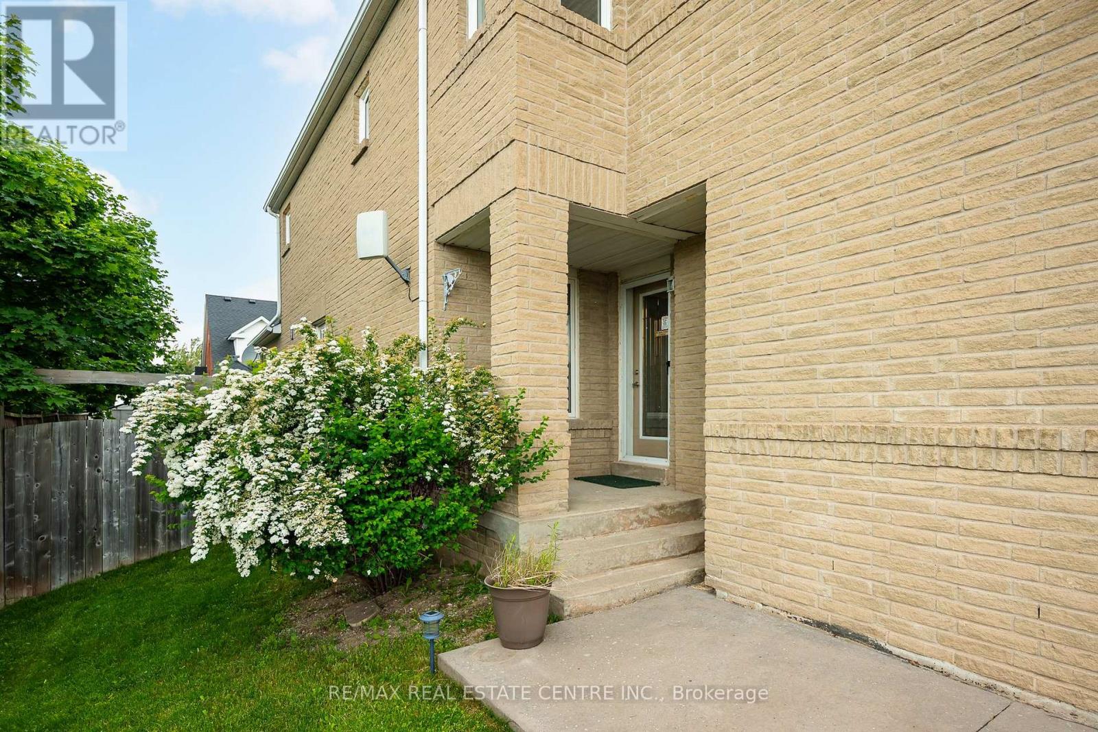 420 Jay Crescent, Orangeville, Ontario  L9W 4Z2 - Photo 5 - W12214332