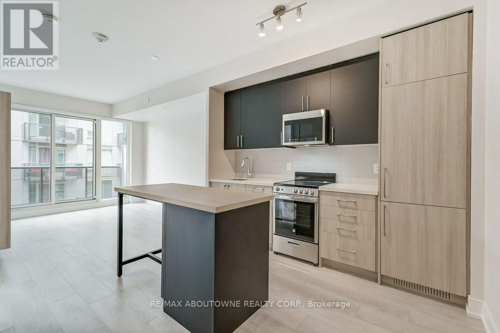 449 - 2450 Old Bronte Road, Oakville (Wm Westmount), Ontario  L6M 5P6 - Photo 2 - W12214375