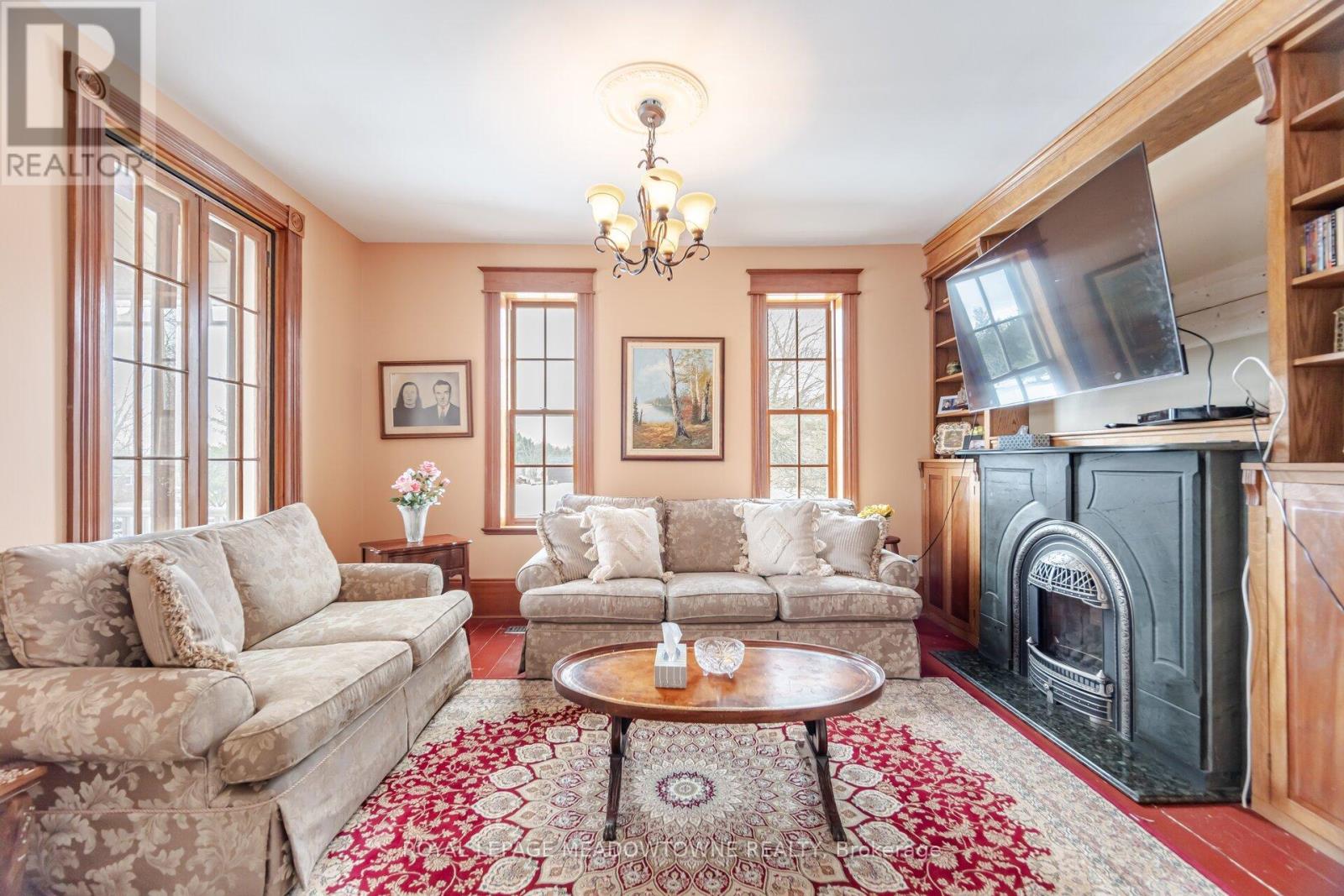 965 Metler Road, Pelham (North Pelham), Ontario  L0S 1C0 - Photo 6 - X12214380