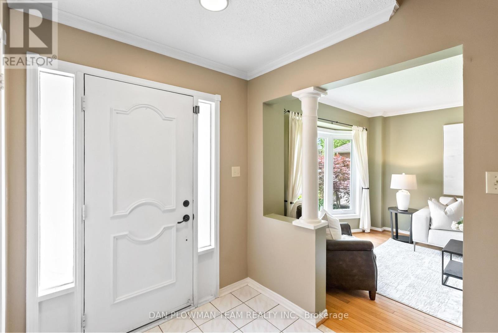 14 Erickson Drive, Whitby, Ontario  L1N 8S8 - Photo 2 - E12214051