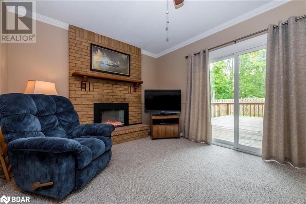 8 Bethune Place, Barrie, Ontario  L4N 4X7 - Photo 11 - 40739095