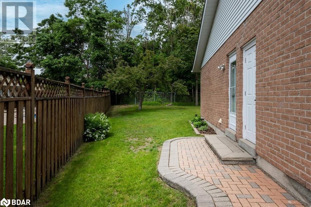 8 Bethune Place, Barrie, Ontario  L4N 4X7 - Photo 22 - 40739095
