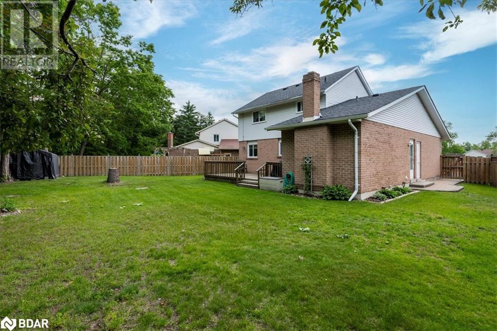 8 Bethune Place, Barrie, Ontario  L4N 4X7 - Photo 23 - 40739095