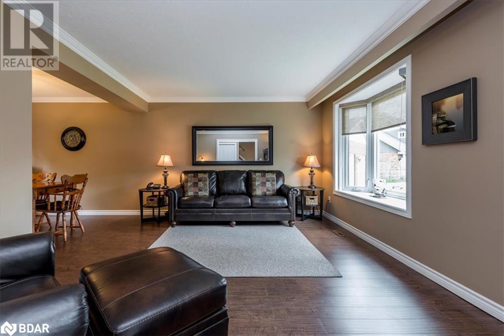 8 Bethune Place, Barrie, Ontario  L4N 4X7 - Photo 5 - 40739095