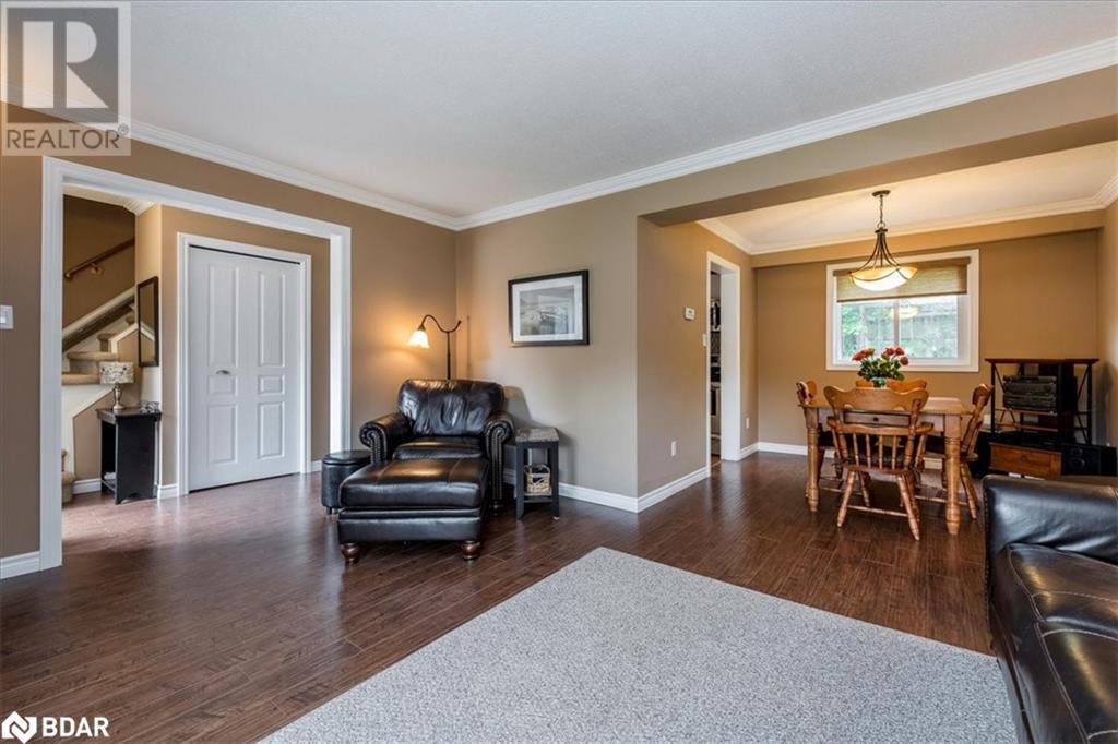 8 Bethune Place, Barrie, Ontario  L4N 4X7 - Photo 6 - 40739095