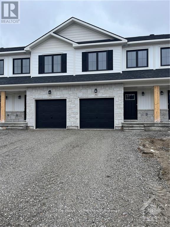 31 MARGARET GRAHAM TERRACE, Smiths Falls, Ontario