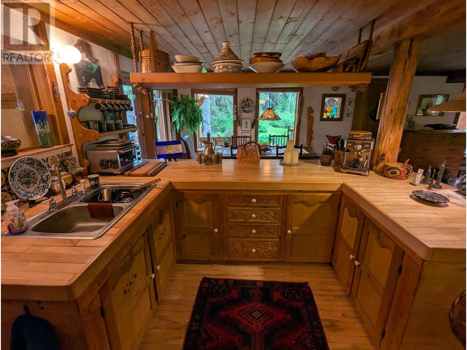 7133 Adams Road, Smithers, British Columbia  V0J 2N7 - Photo 10 - R3013756