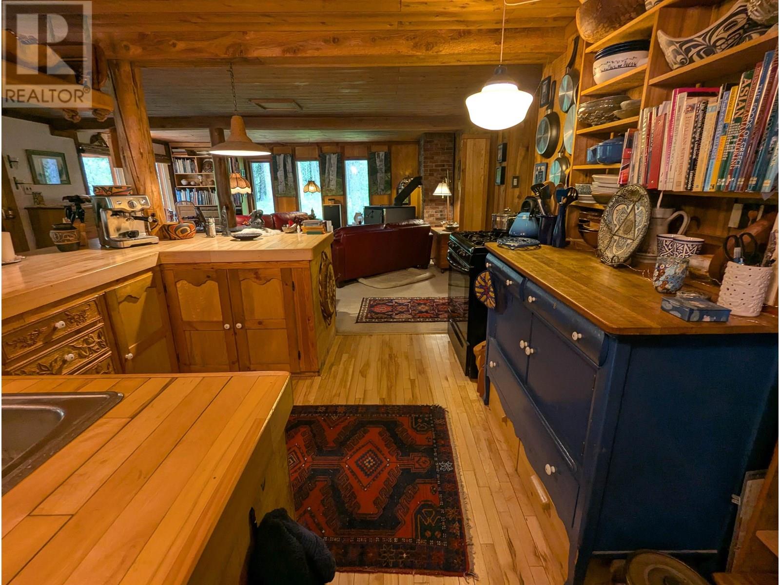 7133 Adams Road, Smithers, British Columbia  V0J 2N7 - Photo 7 - R3013756