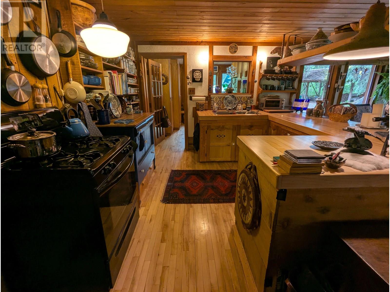 7133 Adams Road, Smithers, British Columbia  V0J 2N7 - Photo 12 - R3013756