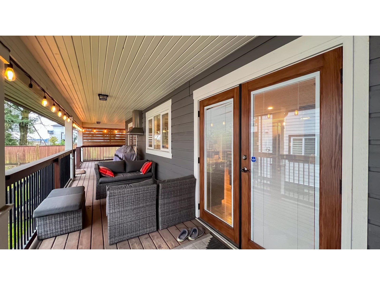 Property at 5780 144 STREET image 3