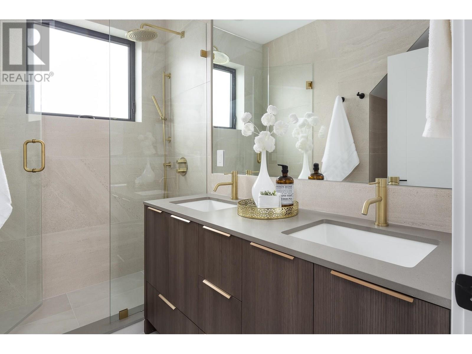 2 3268 W 15th Avenue, Vancouver, British Columbia  V6K 3A9 - Photo 30 - R3014574