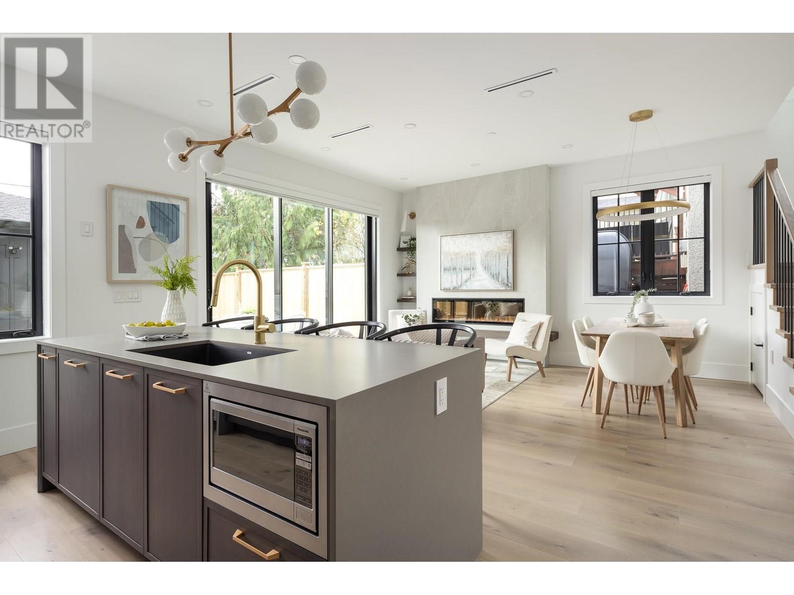 2 3268 W 15th Avenue, Vancouver, British Columbia  V6K 3A9 - Photo 6 - R3014574