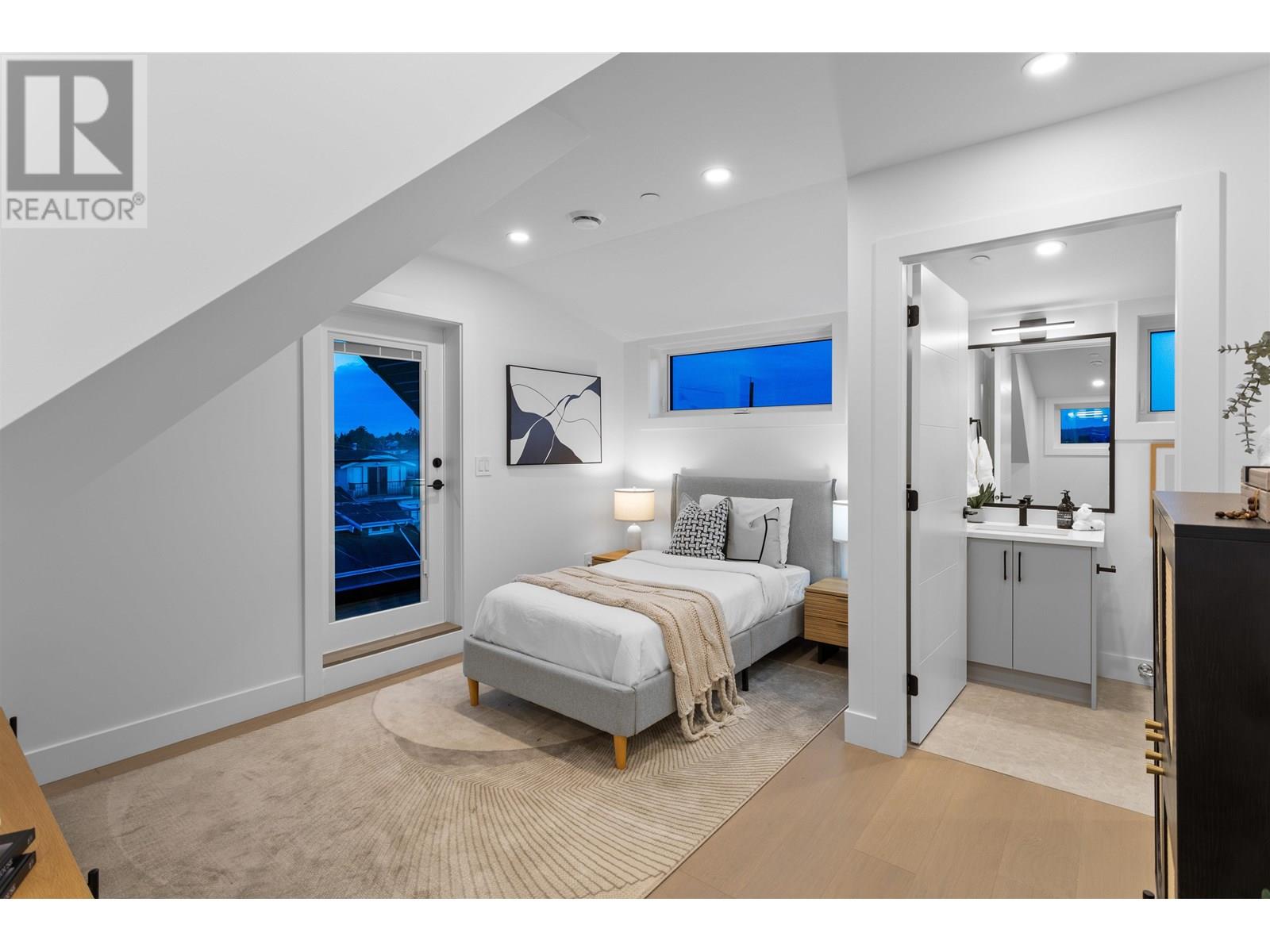 2 2864 E Georgia Street, Vancouver, British Columbia  V5K 2K4 - Photo 14 - R3014582