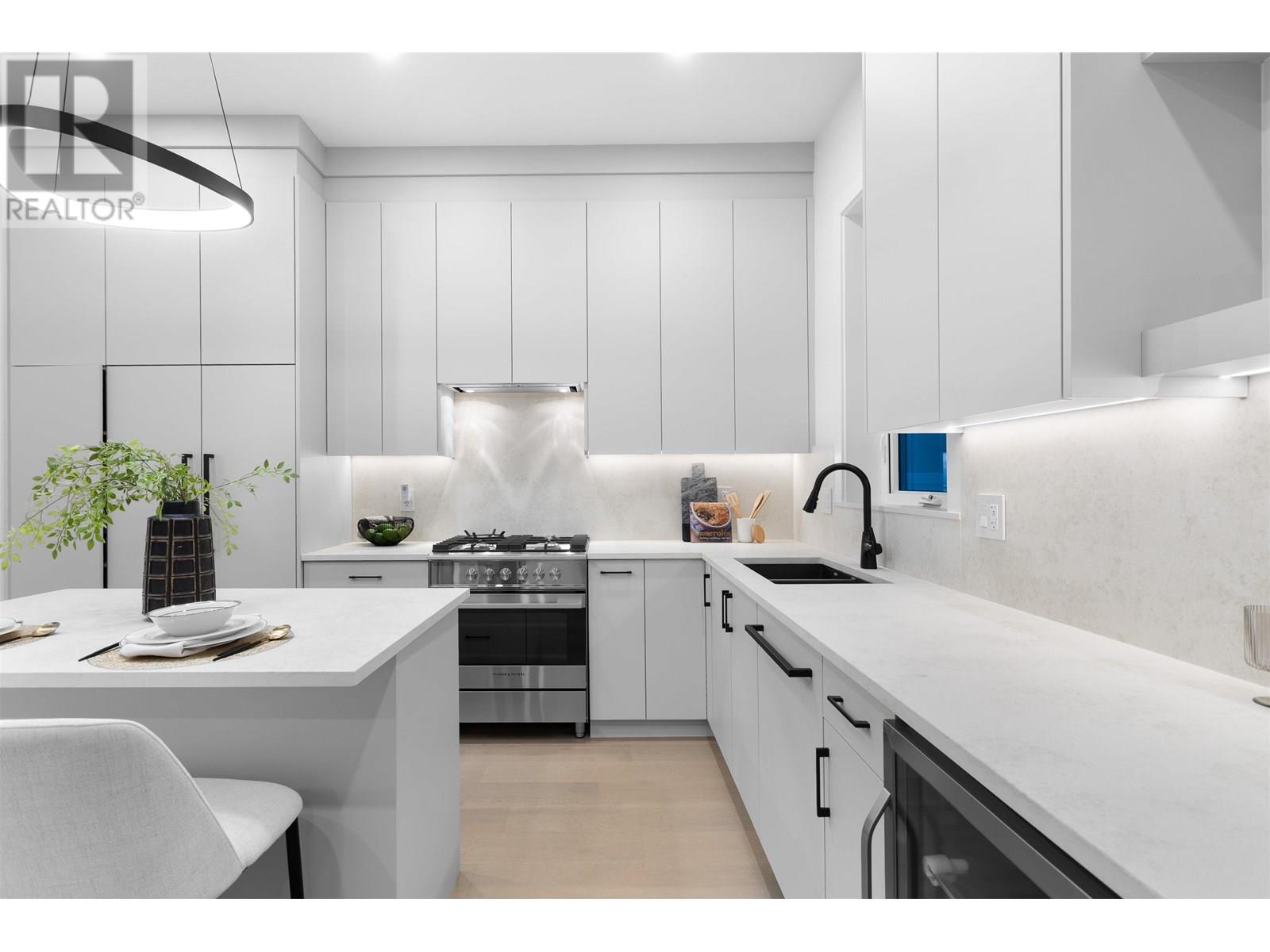 2 2864 E Georgia Street, Vancouver, British Columbia  V5K 2K4 - Photo 9 - R3014582